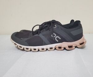 On Cloud Cloudflow Running Shoes Women's Size 6.5